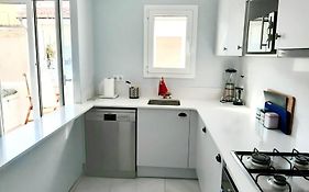 2 Bedroom Apartment In The Old Town, Close To The Beach